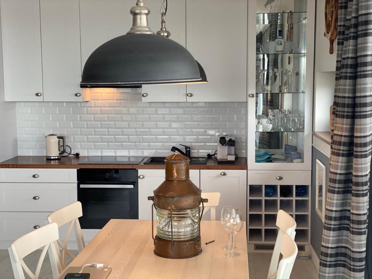 Apartament Blekitny Przy Latarni Ujście-Darłowskie Buitenkant foto